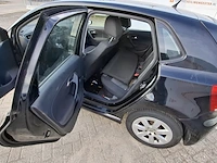 Personenauto volkswagen, polo 1.2 tdi, zwart, bouwjaar 2011 - afbeelding 7 van  45