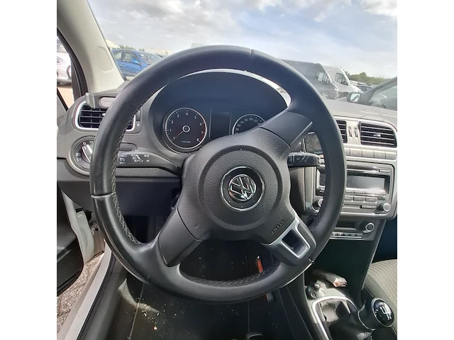 Personenauto volkswagen, polo 1.2 tsi bluemotion highline, wit, 2013 - afbeelding 11 van  34