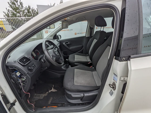 Personenauto volkswagen, polo 1.6 tdi, bouwjaar 2010 - afbeelding 2 van  51
