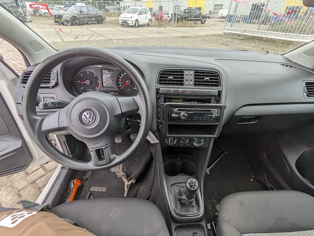 Personenauto volkswagen, polo 1.6 tdi, bouwjaar 2010 - afbeelding 4 van  51