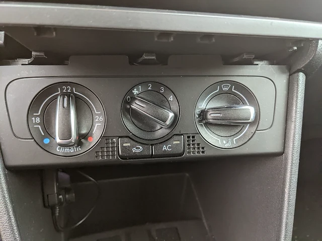 Personenauto volkswagen, polo 1.6 tdi, bouwjaar 2010 - afbeelding 14 van  51