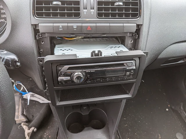 Personenauto volkswagen, polo 1.6 tdi, bouwjaar 2010 - afbeelding 15 van  51