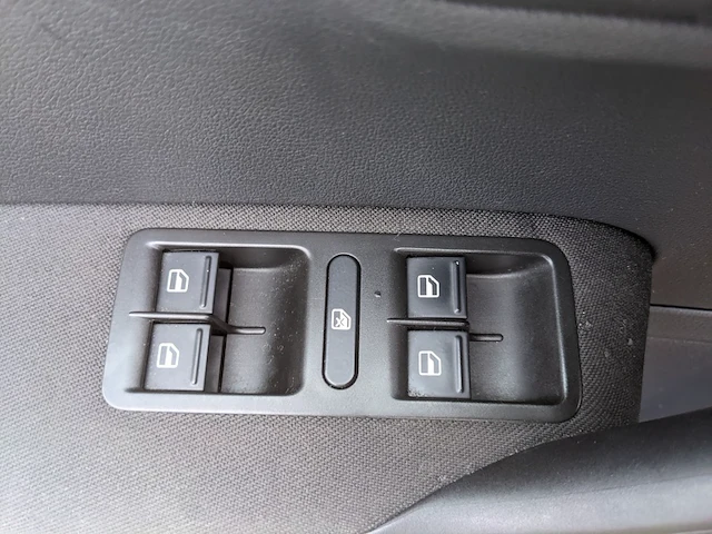 Personenauto volkswagen, polo 1.6 tdi, bouwjaar 2010 - afbeelding 18 van  51