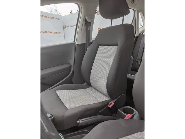 Personenauto volkswagen, polo 1.6 tdi, bouwjaar 2010 - afbeelding 24 van  51