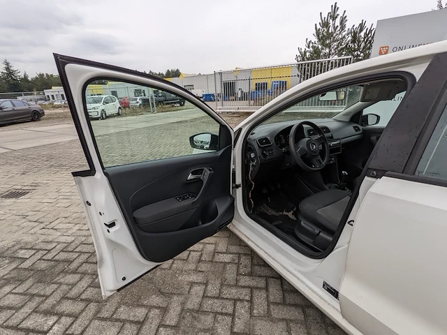 Personenauto volkswagen, polo 1.6 tdi, bouwjaar 2010 - afbeelding 51 van  51