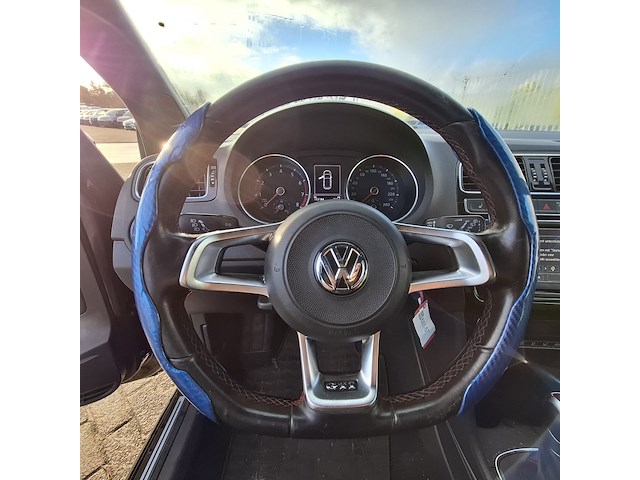 Personenauto volkswagen, polo 1.8, zwart, bouwjaar 2017 - afbeelding 3 van  57