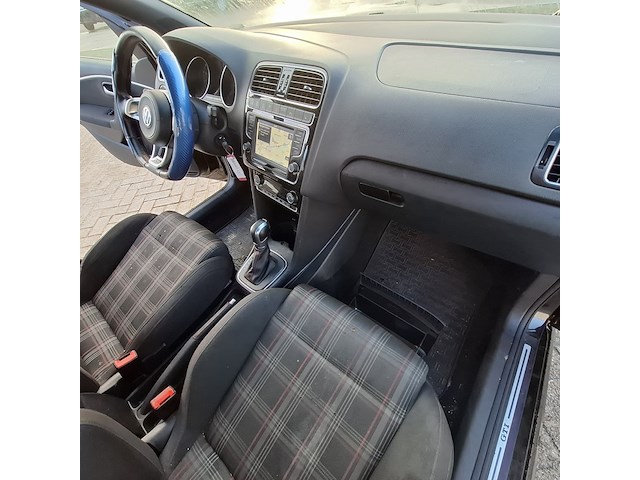 Personenauto volkswagen, polo 1.8, zwart, bouwjaar 2017 - afbeelding 21 van  57