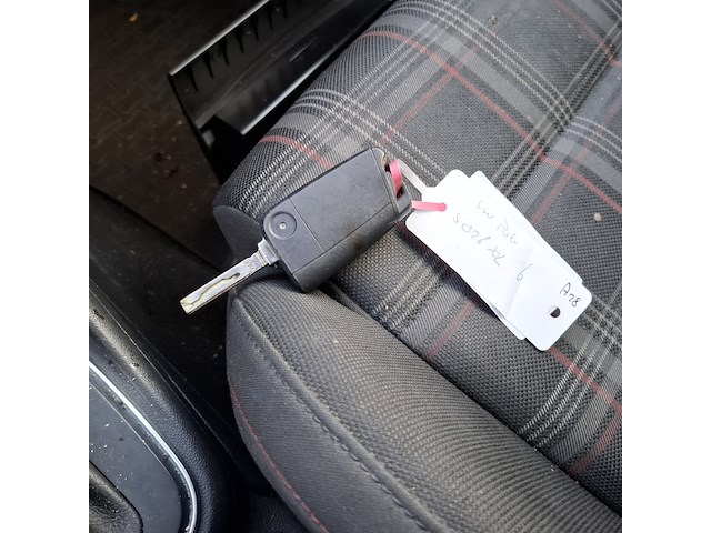 Personenauto volkswagen, polo 1.8, zwart, bouwjaar 2017 - afbeelding 53 van  57