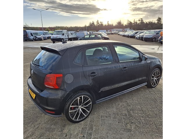 Personenauto volkswagen, polo 1.8, zwart, bouwjaar 2017 - afbeelding 45 van  57