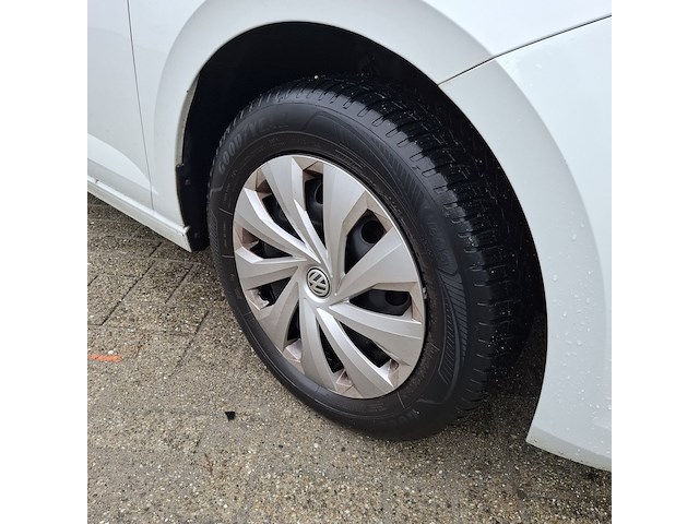 Personenauto volkswagen, polo, wit, bouwjaar 2019 - afbeelding 2 van  44