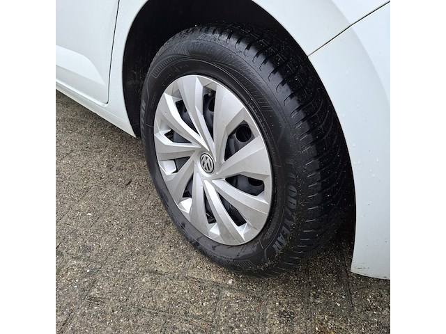 Personenauto volkswagen, polo, wit, bouwjaar 2019 - afbeelding 4 van  44