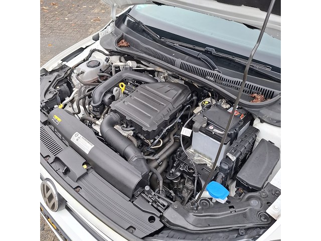 Personenauto volkswagen, polo, wit, bouwjaar 2019 - afbeelding 35 van  44
