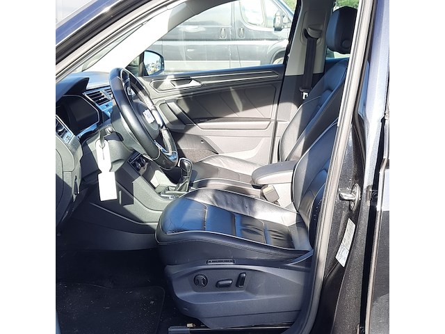 Personenauto volkswagen, tiguan 2.0 tdi 4motion highline, zwart, bouwjaar 2016 - afbeelding 18 van  61