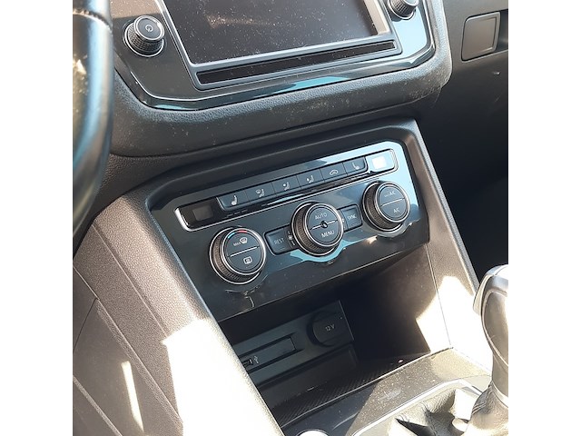 Personenauto volkswagen, tiguan 2.0 tdi 4motion highline, zwart, bouwjaar 2016 - afbeelding 29 van  61