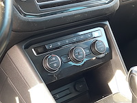 Personenauto volkswagen, tiguan 2.0 tdi 4motion highline, zwart, bouwjaar 2016 - afbeelding 29 van  61