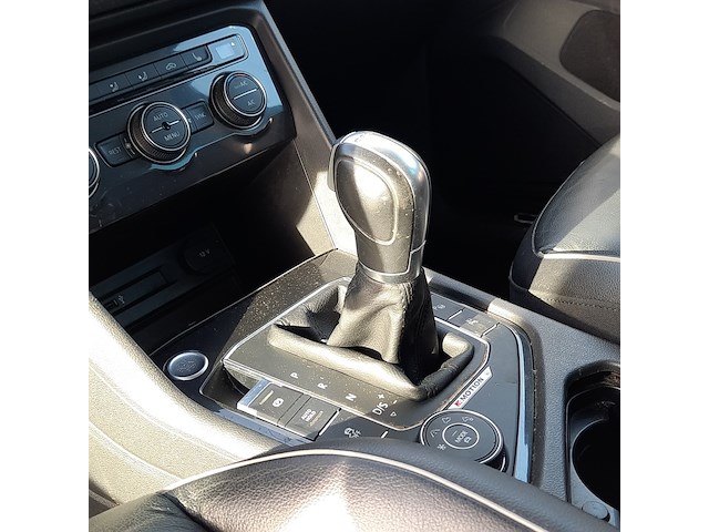 Personenauto volkswagen, tiguan 2.0 tdi 4motion highline, zwart, bouwjaar 2016 - afbeelding 30 van  61