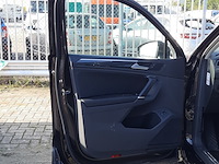 Personenauto volkswagen, tiguan 2.0 tdi 4motion highline, zwart, bouwjaar 2016 - afbeelding 38 van  61