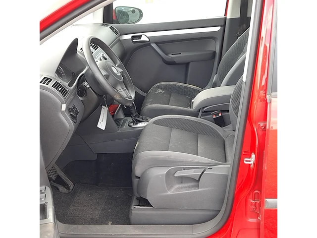 Personenauto volkswagen, touran 1.6 tdi trendline bluemotion, bouwjaar 2011 - afbeelding 18 van  57