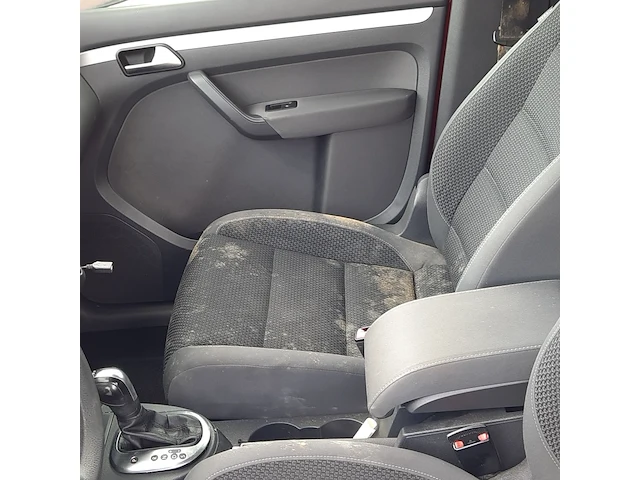 Personenauto volkswagen, touran 1.6 tdi trendline bluemotion, bouwjaar 2011 - afbeelding 32 van  57