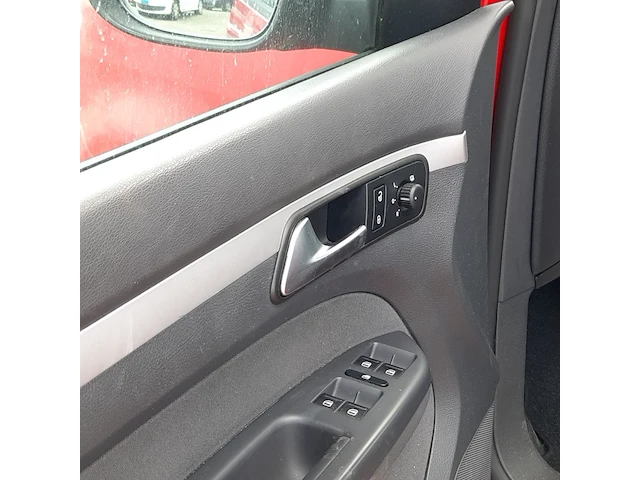 Personenauto volkswagen, touran 1.6 tdi trendline bluemotion, bouwjaar 2011 - afbeelding 36 van  57