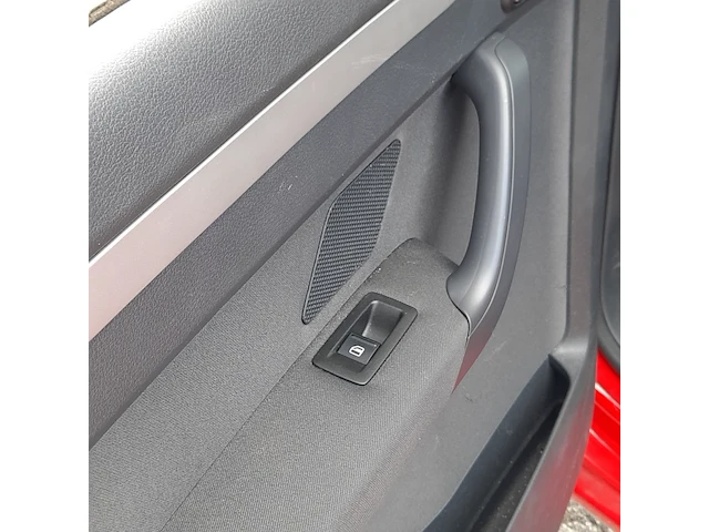 Personenauto volkswagen, touran 1.6 tdi trendline bluemotion, bouwjaar 2011 - afbeelding 38 van  57