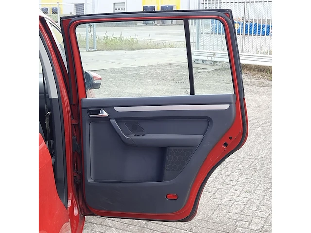 Personenauto volkswagen, touran 1.6 tdi trendline bluemotion, bouwjaar 2011 - afbeelding 44 van  57