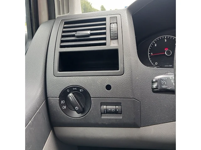 Personenauto volkswagen, transporter kombi - 2.0 tdi comfortline - 9-persoons, wit, bouwjaar 2012 - afbeelding 8 van  69