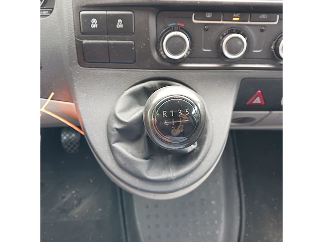 Personenauto volkswagen, transporter kombi - 2.0 tdi comfortline - 9-persoons, wit, bouwjaar 2012 - afbeelding 15 van  69