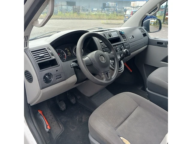 Personenauto volkswagen, transporter kombi - 2.0 tdi comfortline - 9-persoons, wit, bouwjaar 2012 - afbeelding 17 van  69