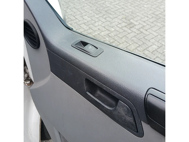 Personenauto volkswagen, transporter kombi - 2.0 tdi comfortline - 9-persoons, wit, bouwjaar 2012 - afbeelding 32 van  69