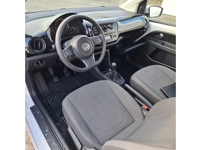 Personenauto volkswagen, up! 1.0 groove up! bluemotion, wit, bouwjaar 2014 - afbeelding 15 van  39