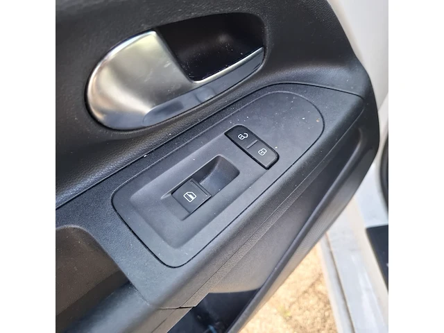 Personenauto volkswagen, up! 1.0 groove up! bluemotion, wit, bouwjaar 2014 - afbeelding 16 van  39
