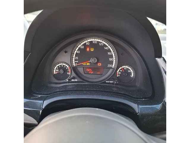 Personenauto volkswagen, up! 1.0 groove up! bluemotion, wit, bouwjaar 2014 - afbeelding 18 van  39