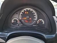 Personenauto volkswagen, up! 1.0 groove up! bluemotion, wit, bouwjaar 2014 - afbeelding 18 van  39