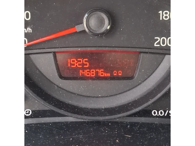 Personenauto volkswagen, up! 1.0 groove up! bluemotion, wit, bouwjaar 2014 - afbeelding 19 van  39