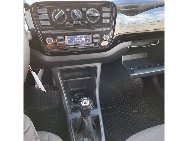 Personenauto volkswagen, up! 1.0 groove up! bluemotion, wit, bouwjaar 2014 - afbeelding 22 van  39