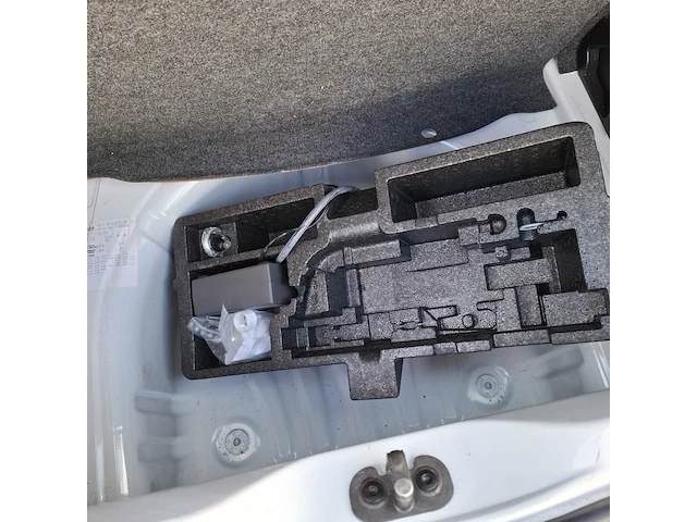 Personenauto volkswagen, up! 1.0 groove up! bluemotion, wit, bouwjaar 2014 - afbeelding 27 van  39