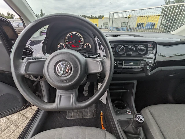 Personenauto volkswagen, up 1.0 move up! bluemotion, bouwjaar 2013 - afbeelding 4 van  34