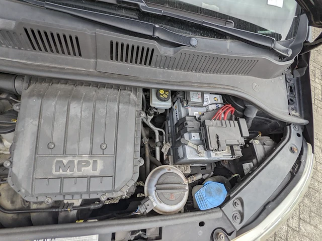 Personenauto volkswagen, up 1.0 move up! bluemotion, bouwjaar 2013 - afbeelding 19 van  34