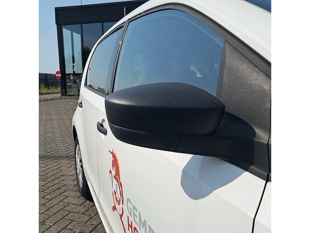Personenauto volkswagen, up! 1.0 take up! bluemotion, zwart, bouwjaar 2013 - afbeelding 6 van  46