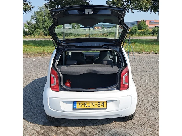 Personenauto volkswagen, up! 1.0 take up! bluemotion, zwart, bouwjaar 2013 - afbeelding 32 van  46