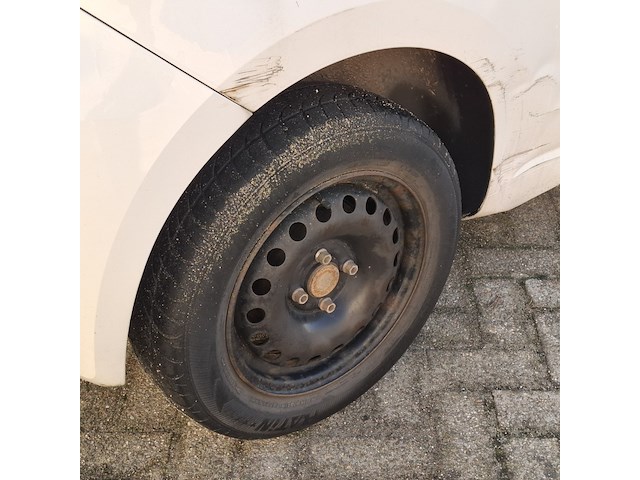 Personenauto, volkswagen, up - afbeelding 4 van  39