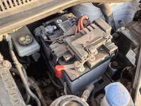 Personenauto, volkswagen, up - afbeelding 13 van  39