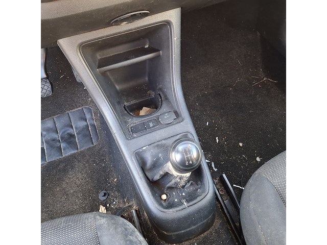 Personenauto, volkswagen, up - afbeelding 24 van  39