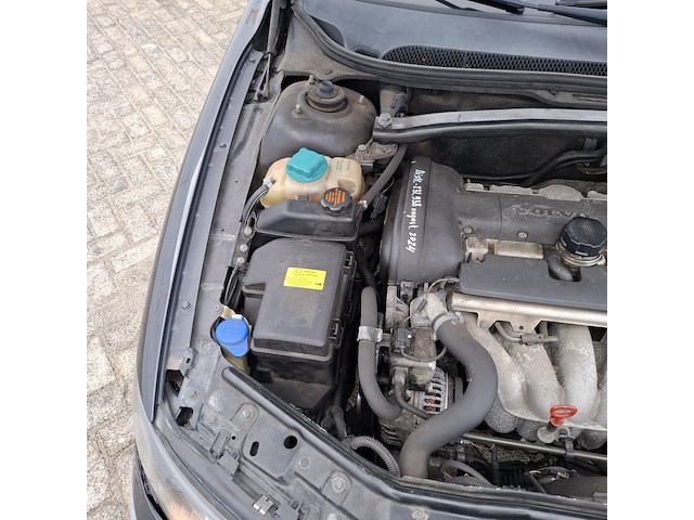 Personenauto volvo, s60, bouwjaar 2002 - afbeelding 32 van  48