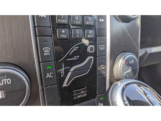 Personenauto volvo, v40 1.6 d2 momentum, bouwjaar 2013 - afbeelding 9 van  37