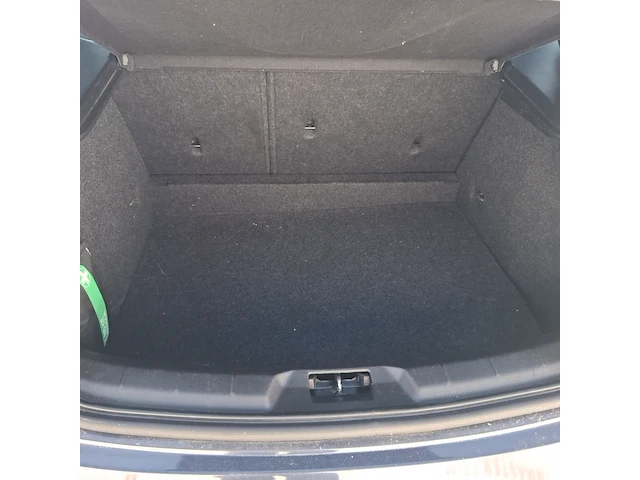 Personenauto volvo, v40 1.6 d2 r-design, bouwjaar 2013 - afbeelding 35 van  52