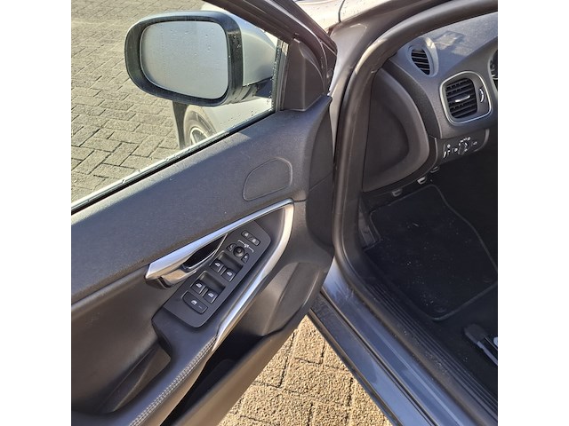 Personenauto, volvo, v40 2.0, 2015 - afbeelding 18 van  46