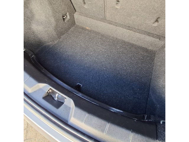 Personenauto, volvo, v40 2.0, 2015 - afbeelding 31 van  46