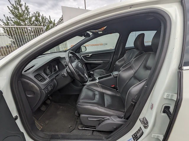 Personenauto volvo, v60 2.0 d4 nordic+, wit, bouwjaar 2016 - afbeelding 4 van  41
